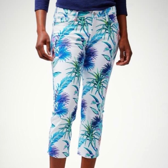 Tommy Bahama Denim - Tommy Bahama Fronds Ferdinand Floral Crop Jeans